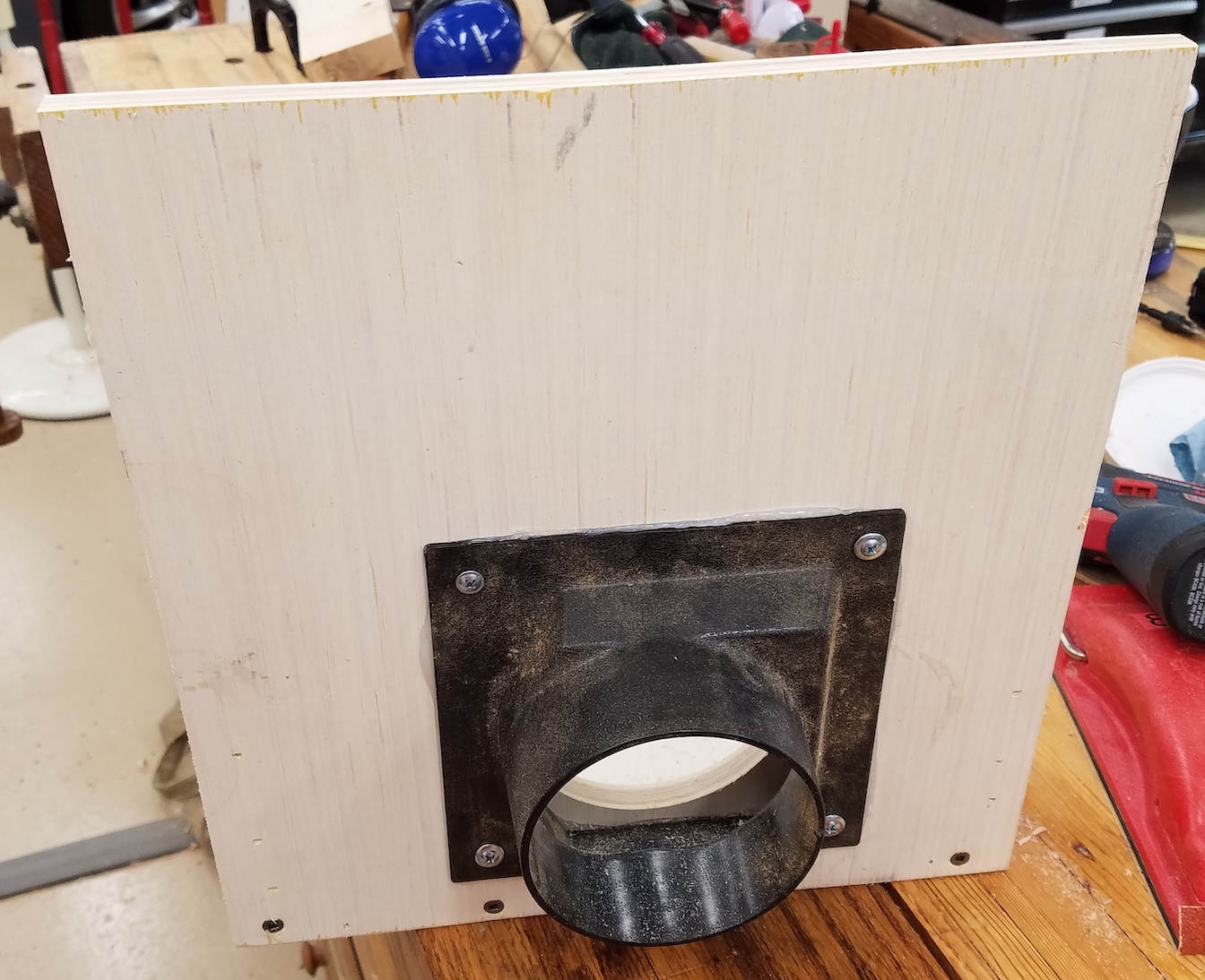 Router Table Dust Collection | Kilted Craft Works