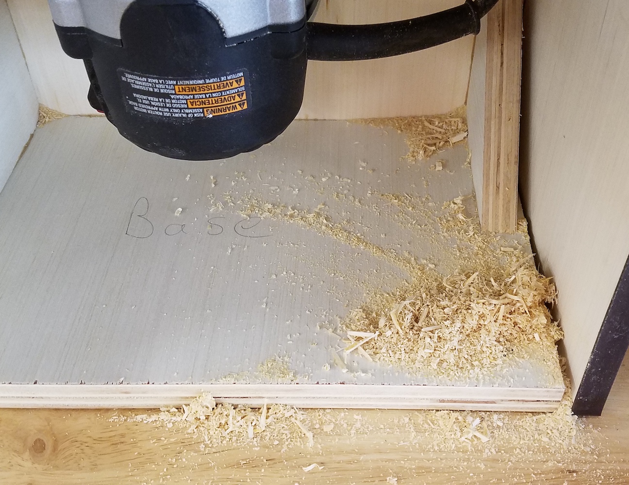 Router Table Dust Collection | Kilted Craft Works